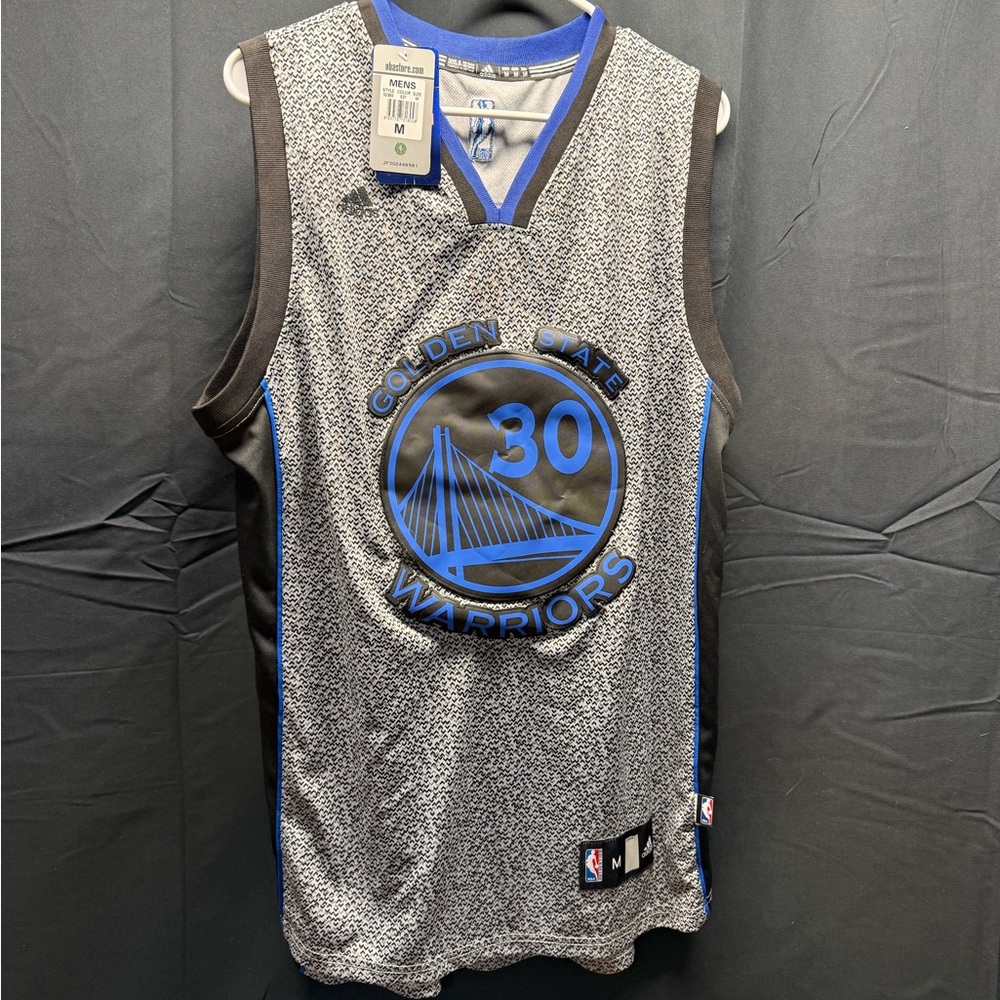 NWT Golden State Warriors Basketball Curry Jersey sz M (12ah)